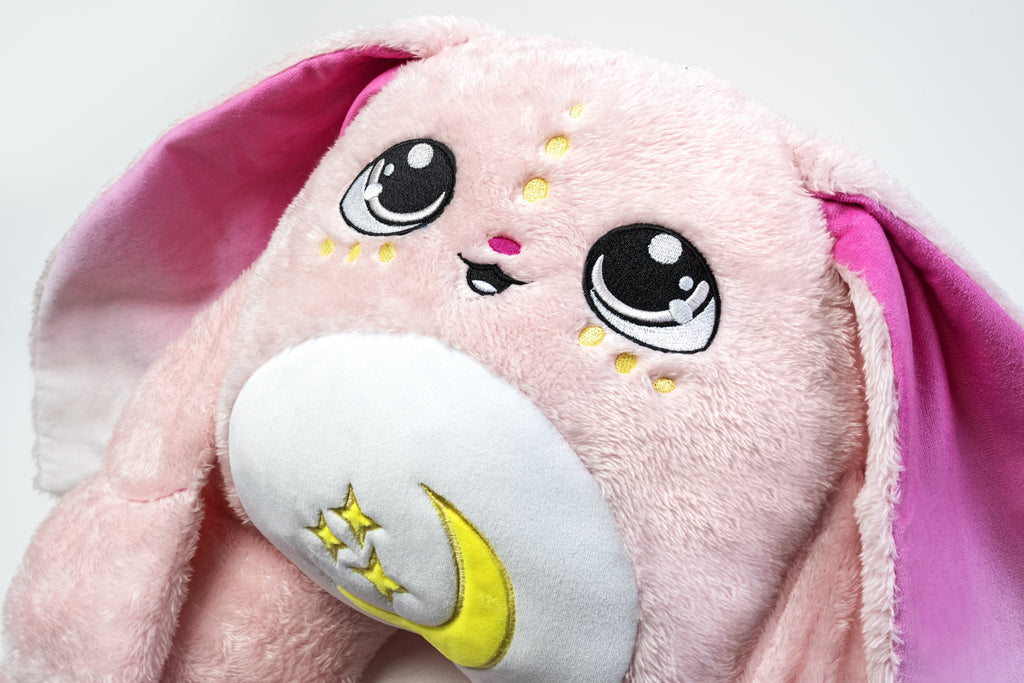 Mylo weighted Moon Pal, close-up detail