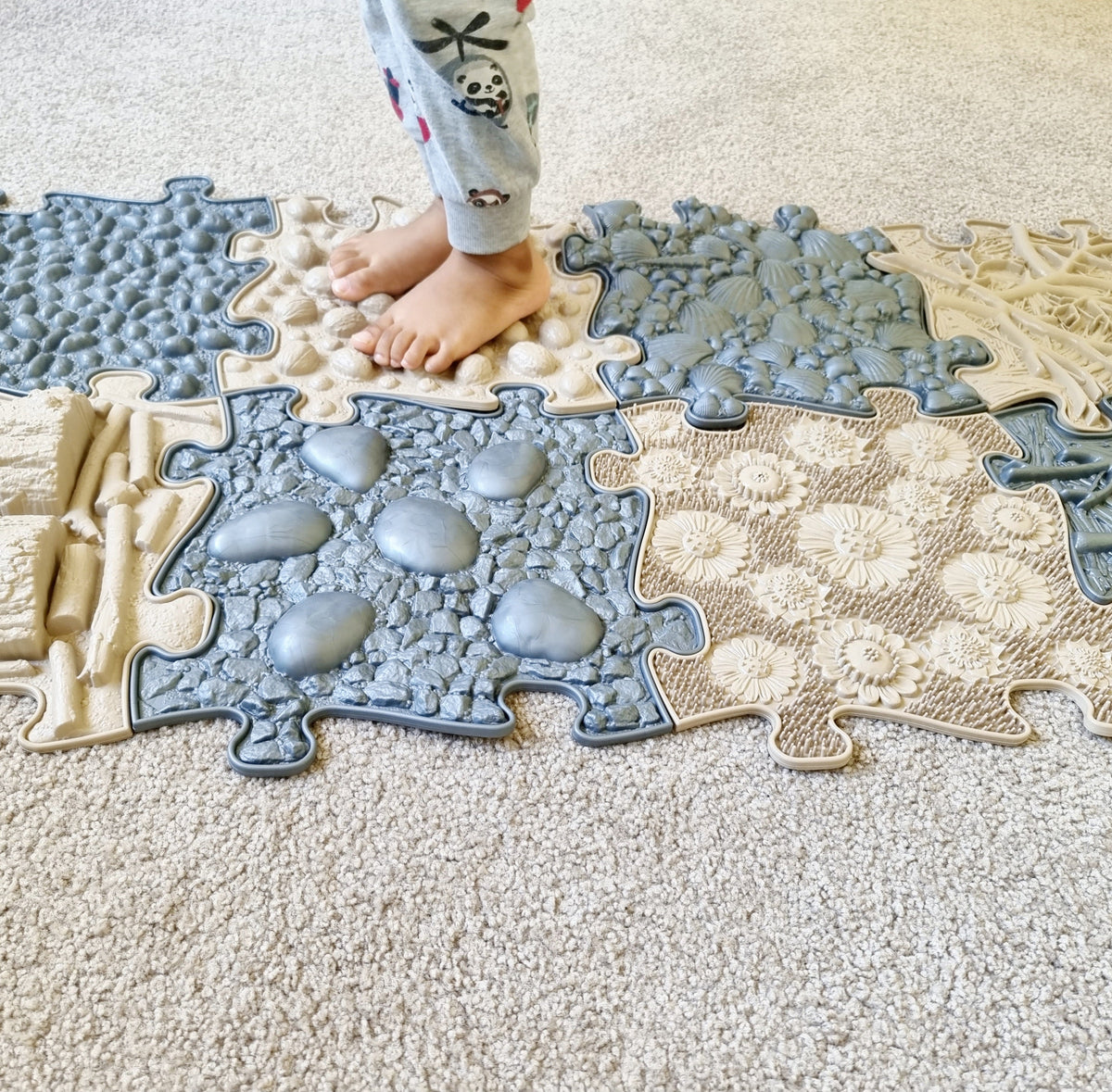 Natural sensory playmat set, 8 textured pieces
